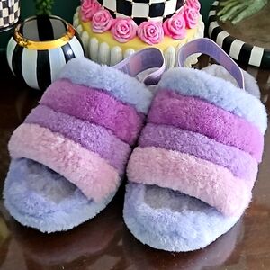 UGG Fluff Yeah Pull-on Sandal, Size 8